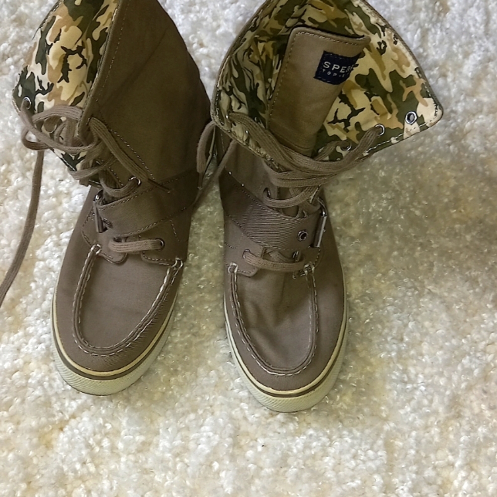 Sperry shoe
